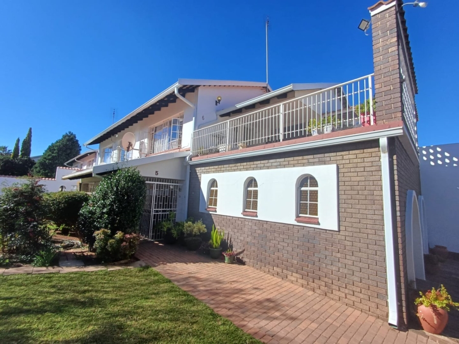 3 Bedroom Property for Sale in Flamwood North West
